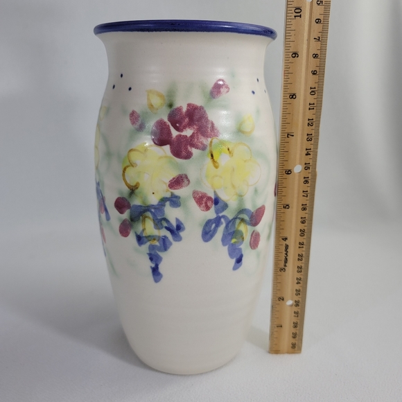 Clouds Pottery Folsom California Floral Vase - Picture 2 of 11